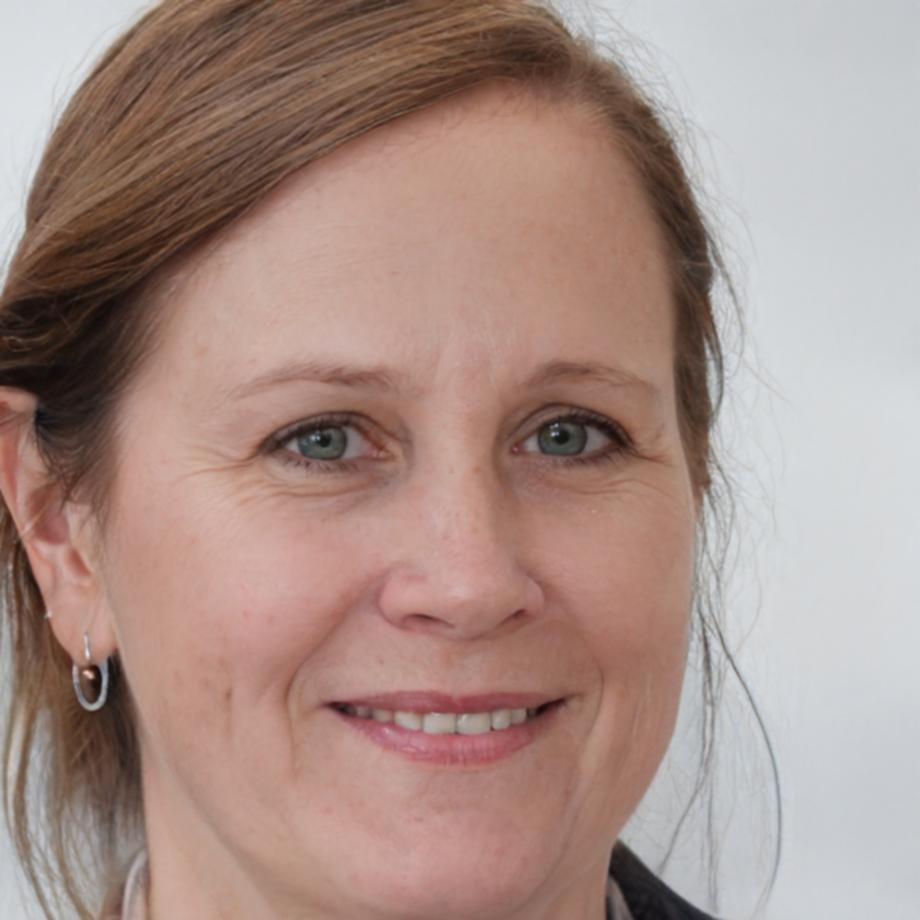 Elise Vandenberghe, Lead Financial Instructor